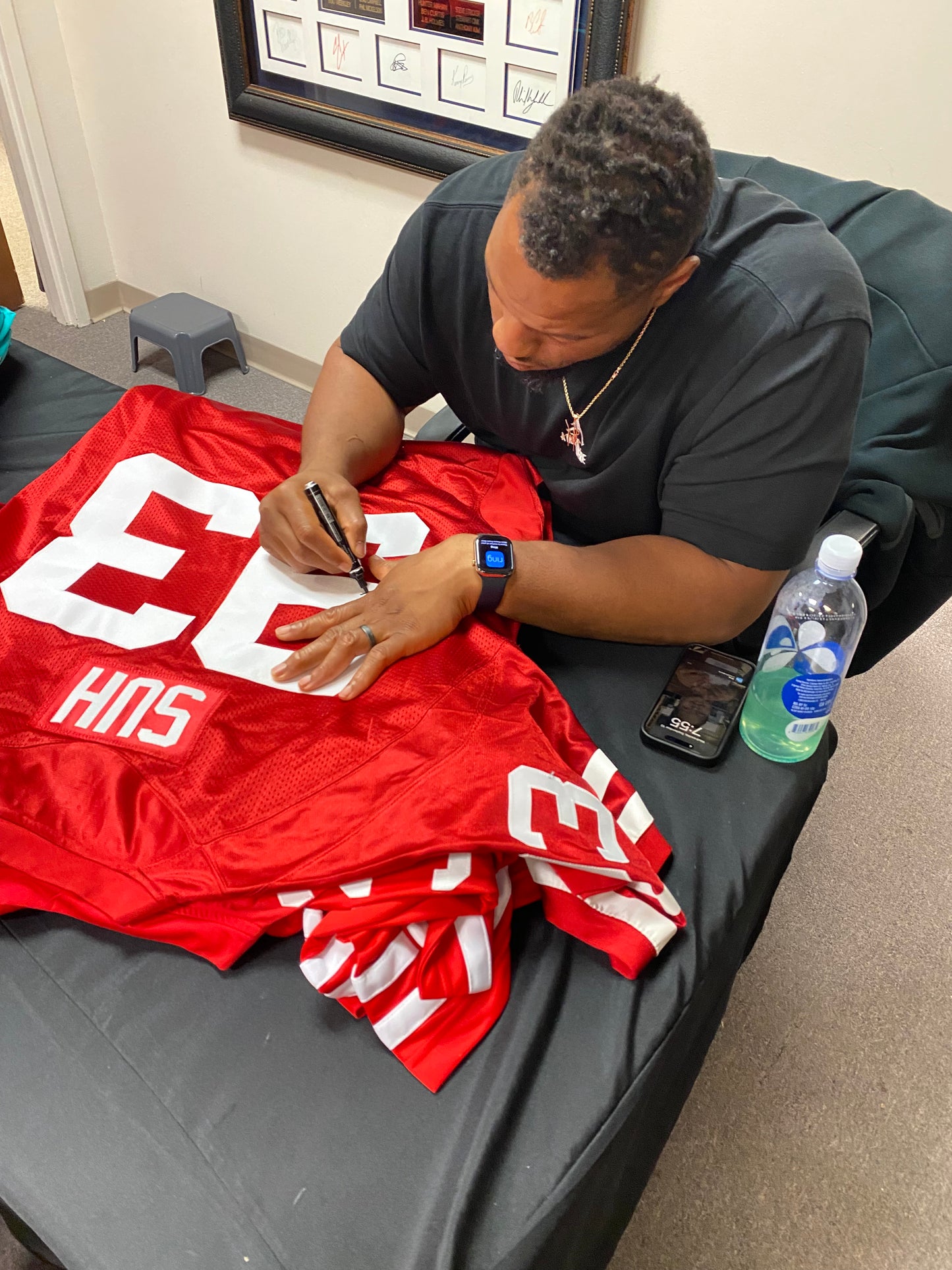 Ndamukong Suh signed Red #93 stitched jersey - Nebraska Cornhuskers Style