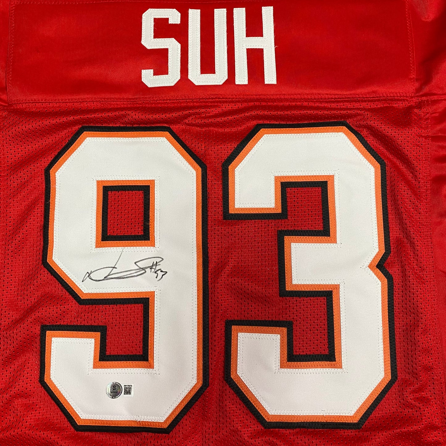 Ndamukong Suh signed Red #93 stitched jersey - Tampa Bay Buccaneers Style