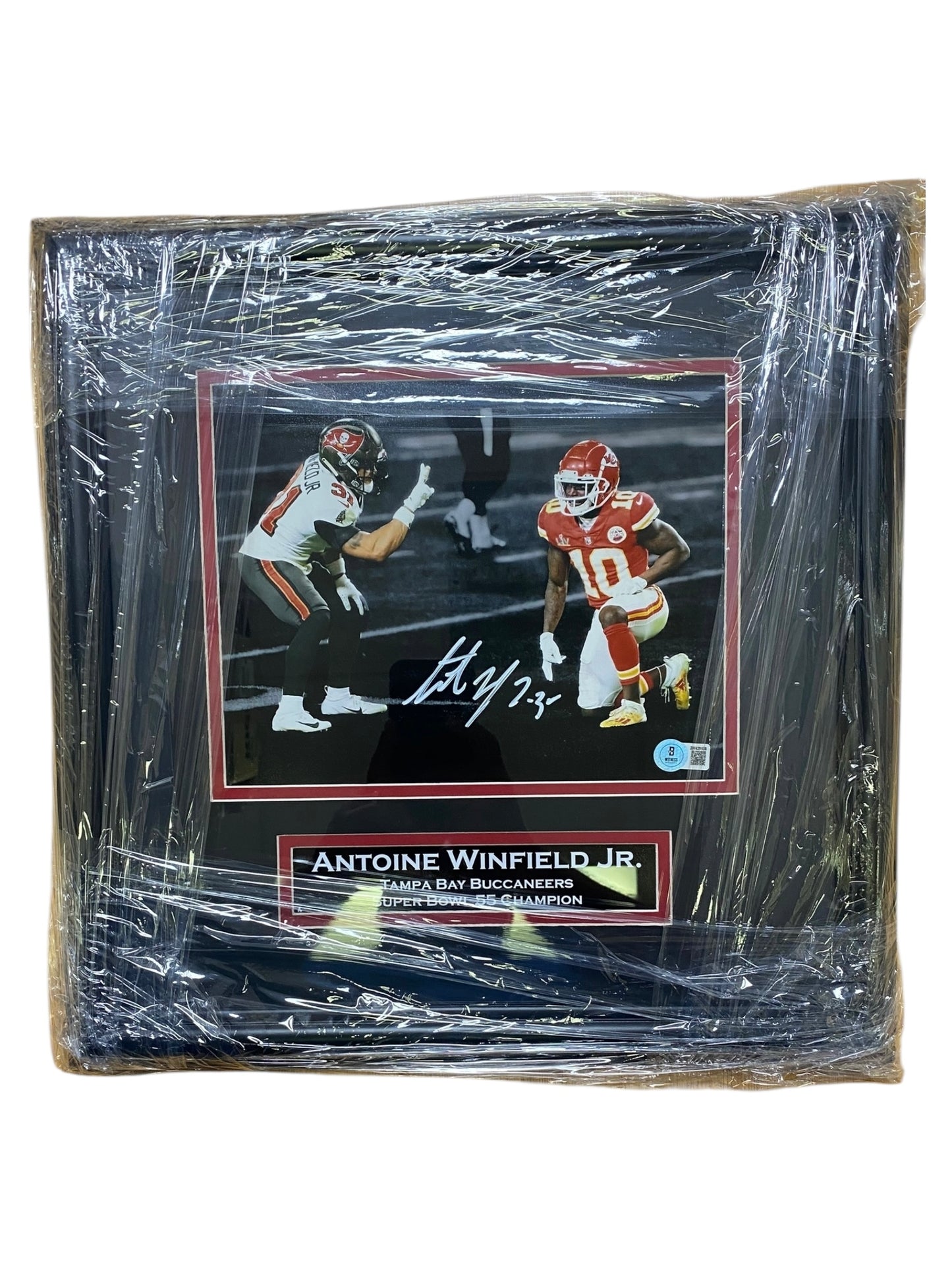 Antoine Winfield Jr Signed Tampa Bay Buccaneers 8x10 Photo - Custom Framed