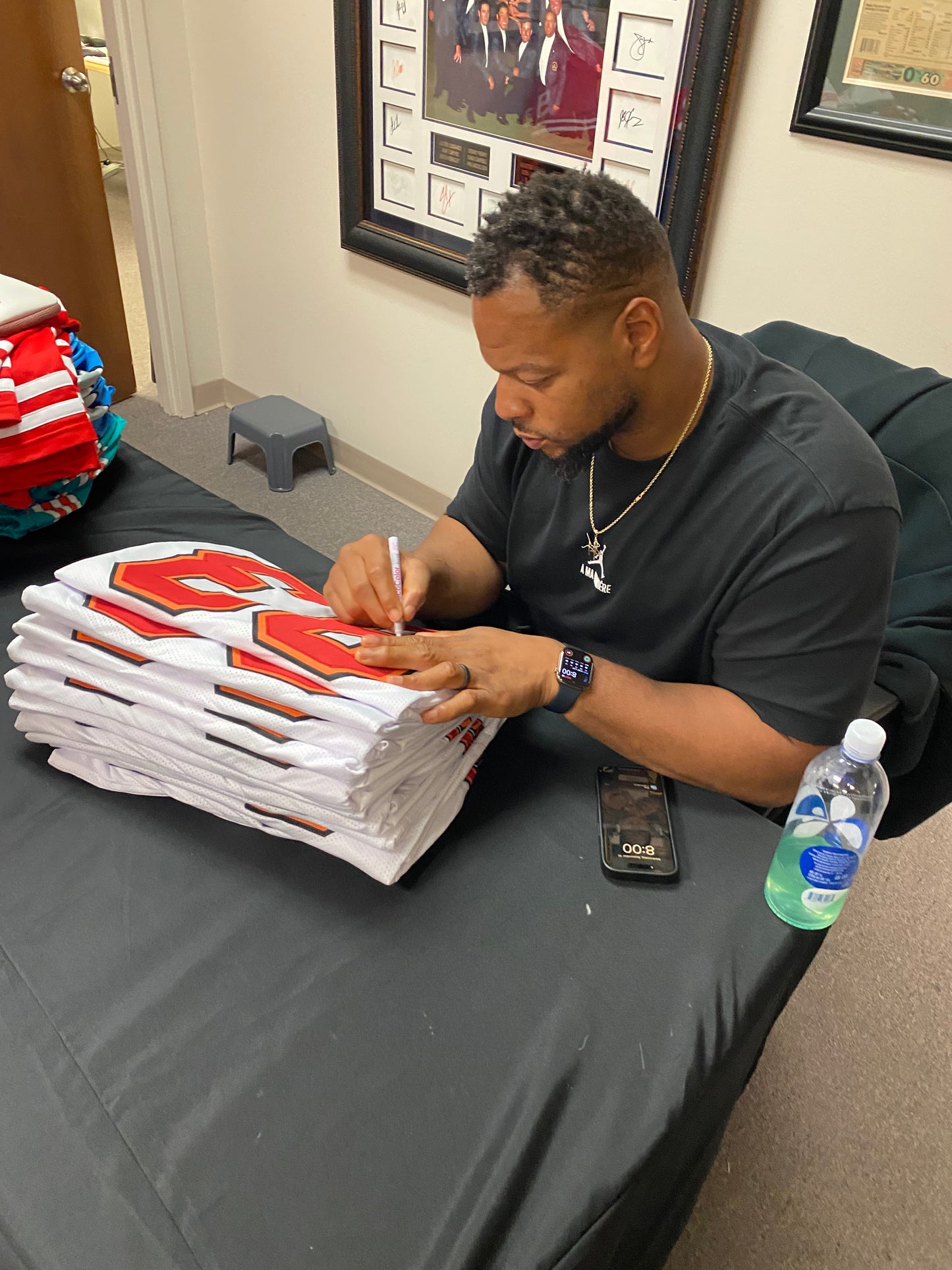 Ndamukong Suh signed White #93 stitched jersey - Tampa Bay Buccaneers Style
