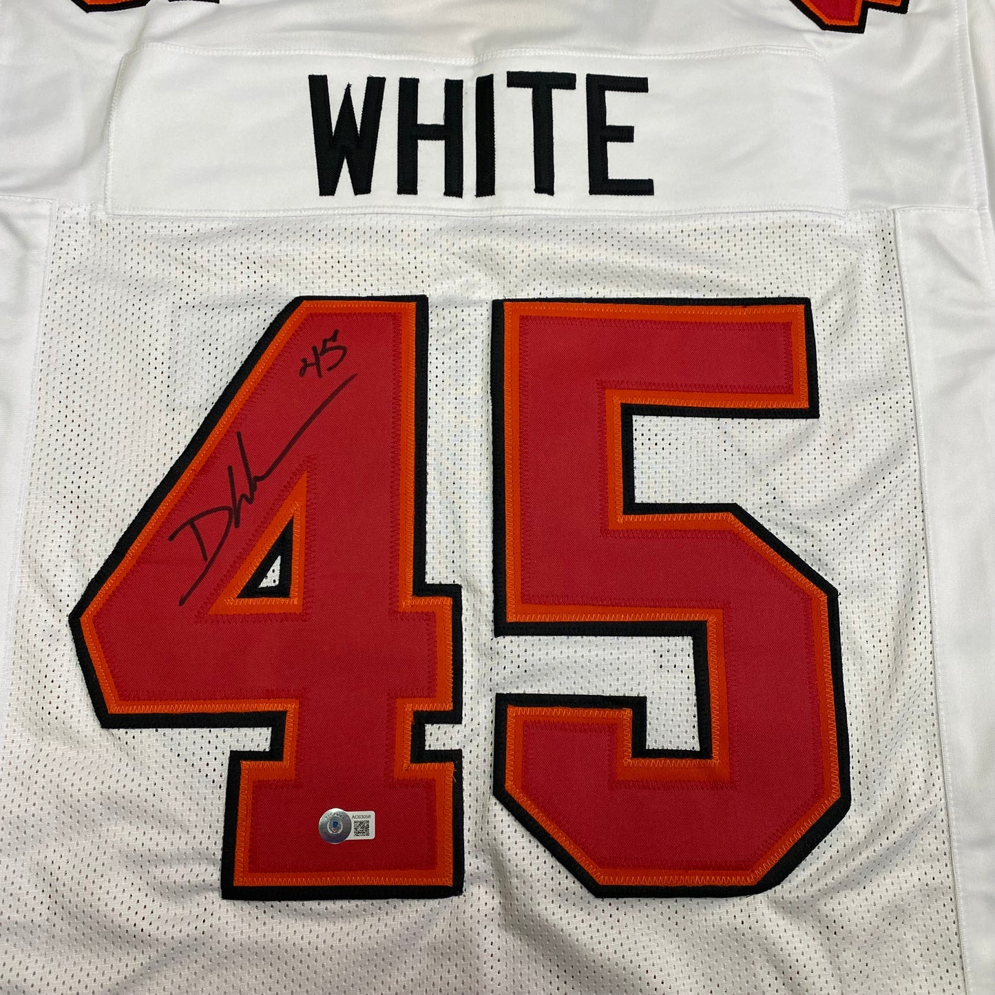 Devin White signed White #45 Stitched Jersey - Tampa Bay Buccaneers Style
