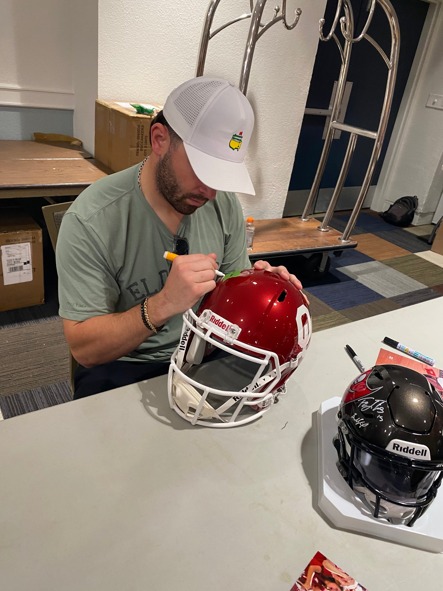 Baker Mayfield Signed Oklahoma Sooners Full Size Replica Helmet 2017 Heisman