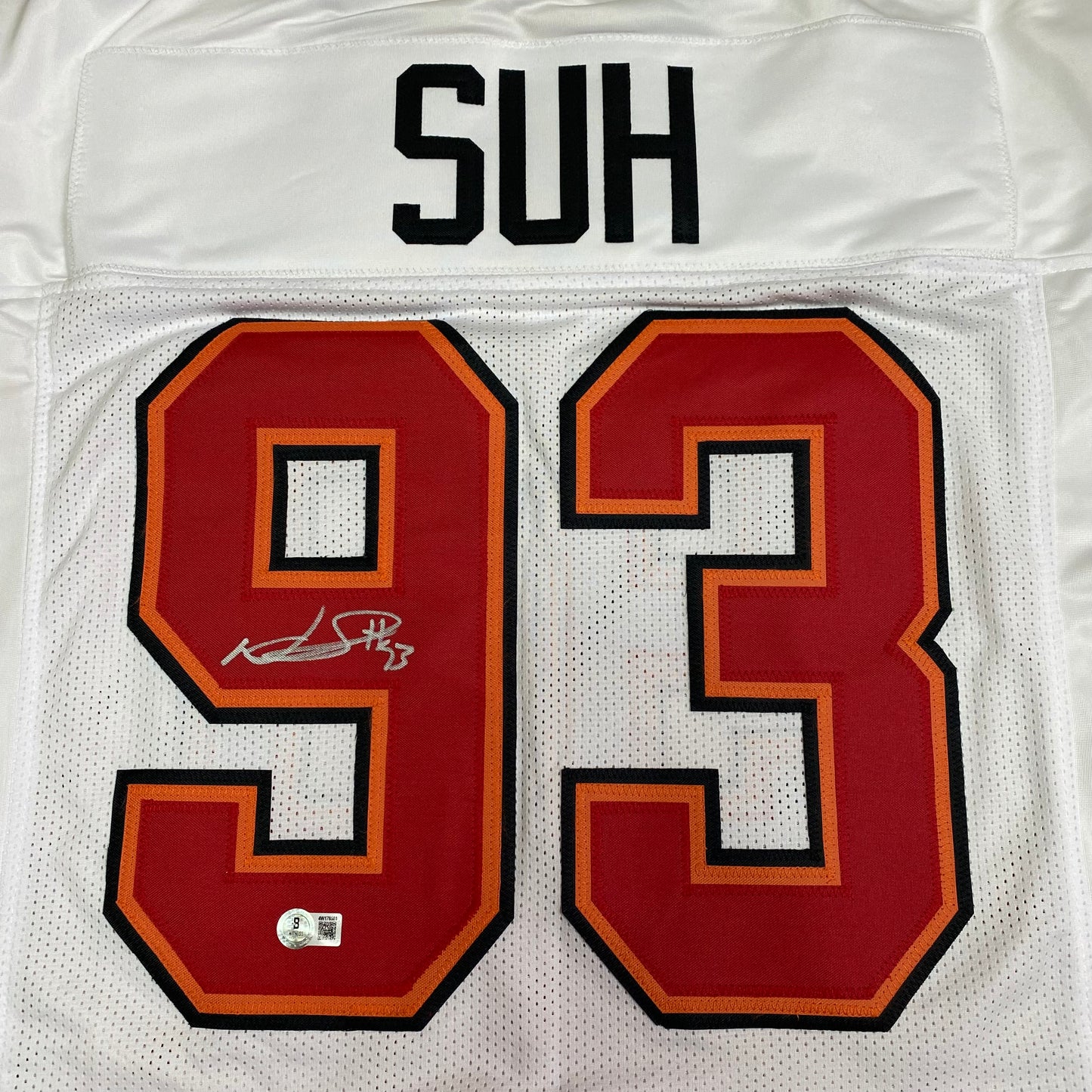 Ndamukong Suh signed White #93 stitched jersey - Tampa Bay Buccaneers Style