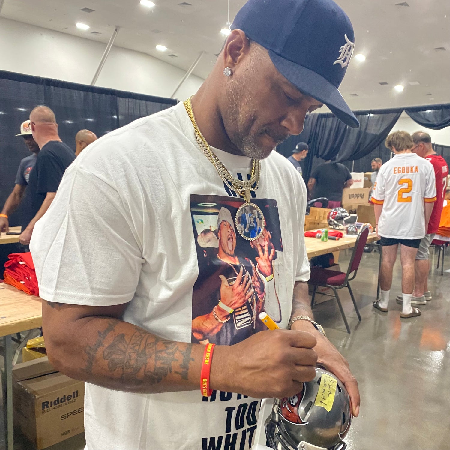Dwight Smith Autograph Signing June 6, 2026 - Click to Shop the Dwight Smith Collection