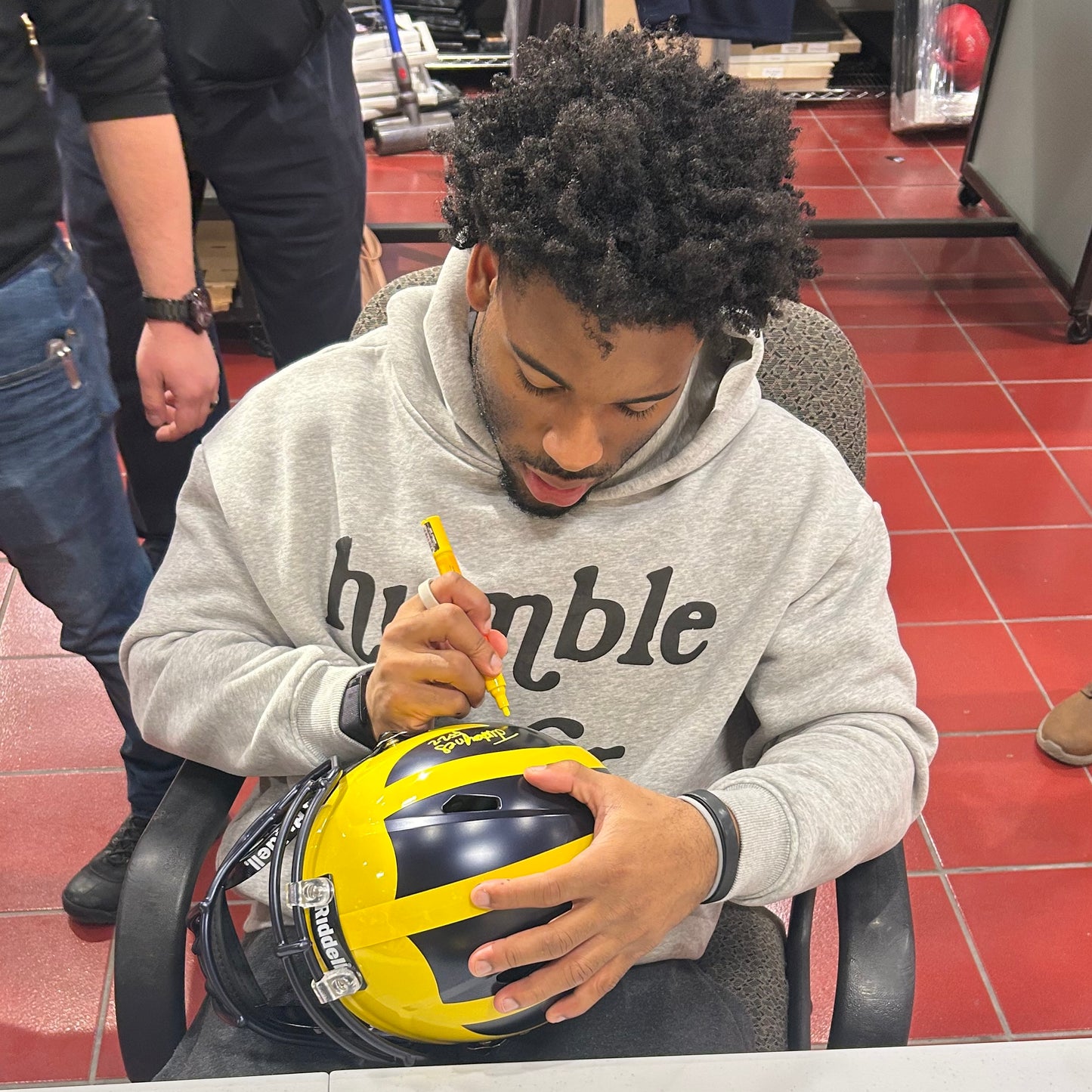 Justice Haynes Signed Michigan Wolverines MIDI Football Helmet Mid Size Speedflex New for 2025