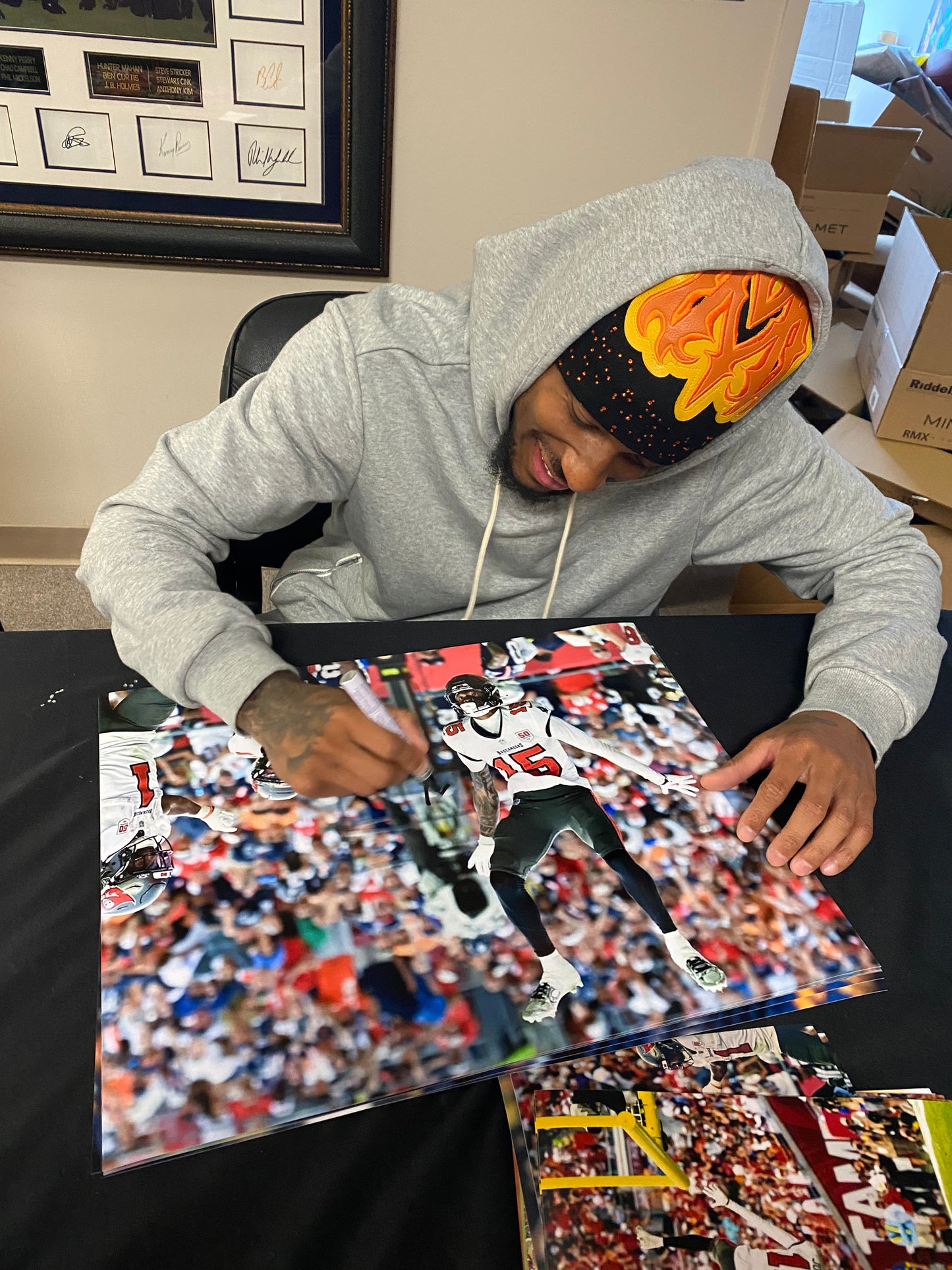 Tez Johnson Signed Tampa Bay Buccaneers 16x20 Photo