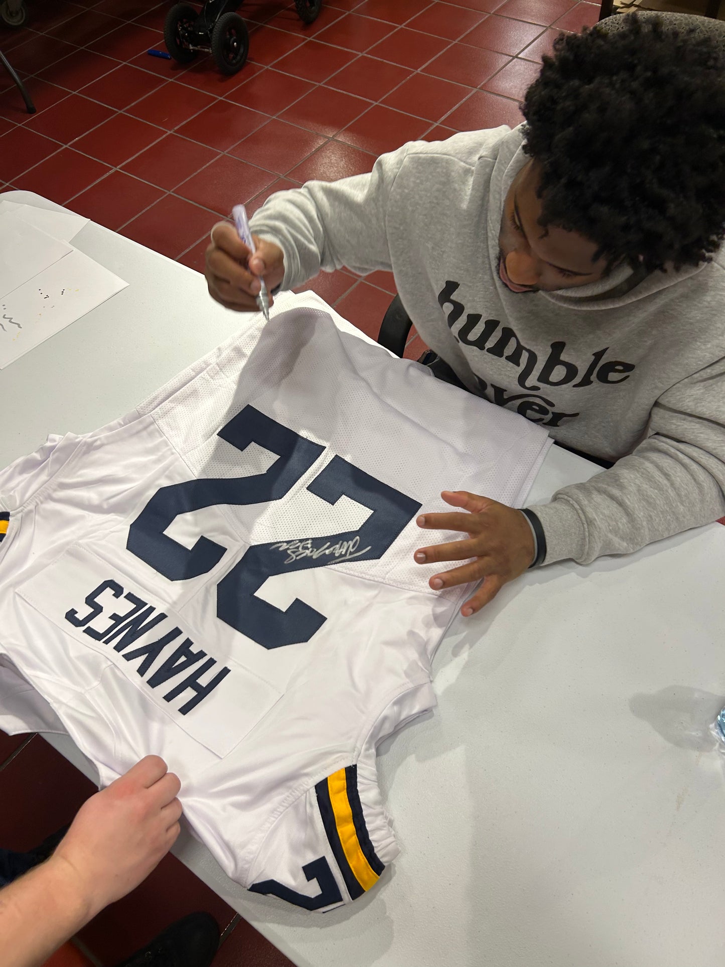 Justice Haynes Signed #22 Stitched White Jersey Michigan Wolverines Style