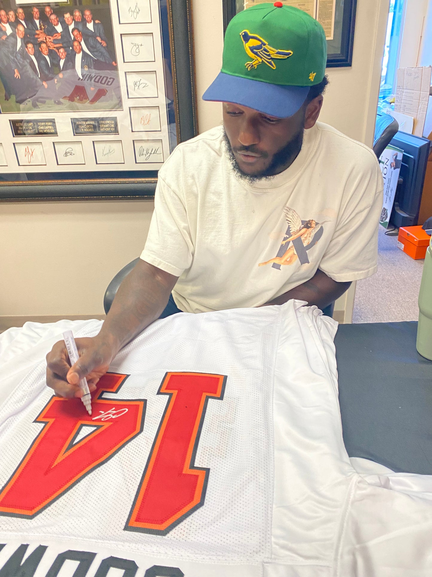 Chris Godwin signed White #14 Stitched Jersey Tampa Bay Buccaneers Style