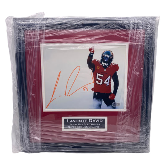 Lavonte David Signed Tampa Bay Buccaneers 8x10 Photo - Custom Framed